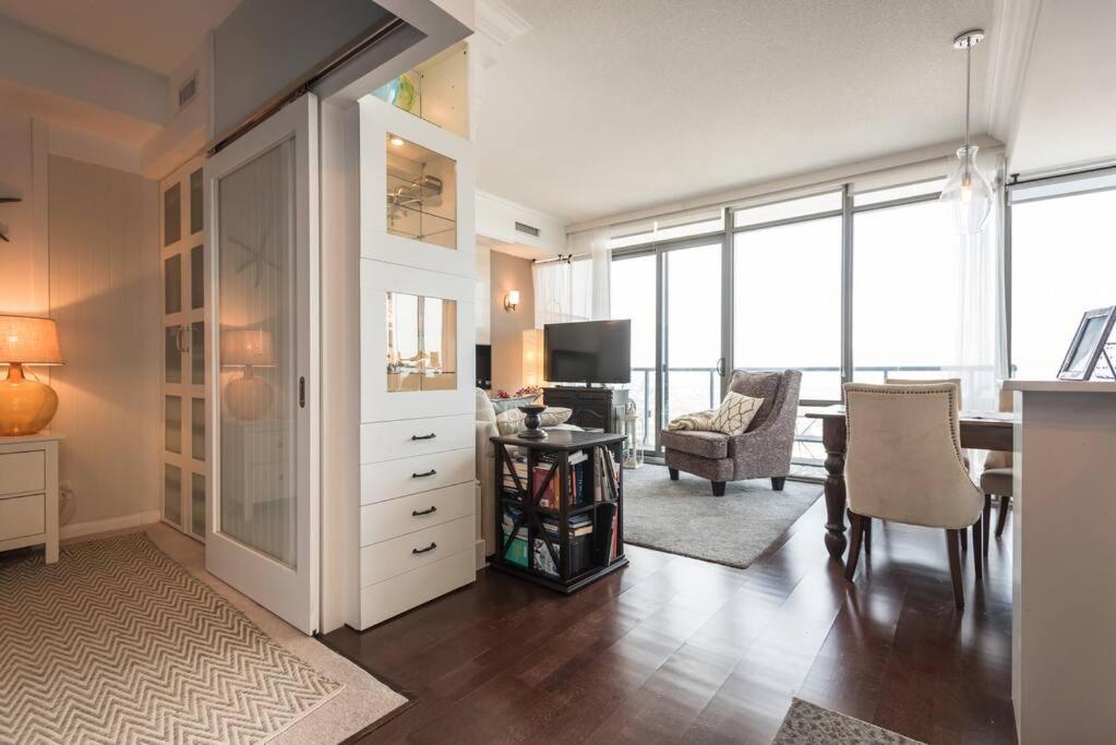 Stunning Condo With Fantastic View Of The City! Toronto Extérieur photo