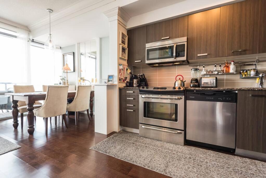 Stunning Condo With Fantastic View Of The City! Toronto Extérieur photo